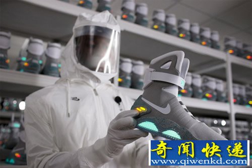 صδ NIKE MAG 1500˫