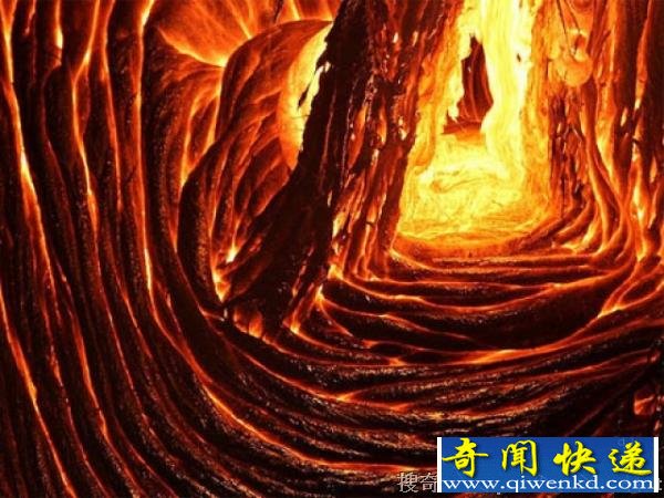天下奇闻 http://www.lieqiba.com 震撼!罕见的熔岩迸发壮观景象