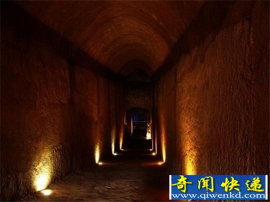 团伙盗墓窒息死亡 竟因遭遇古墓长明灯