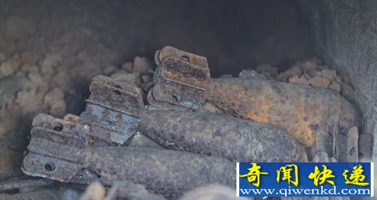河南男子在祖坟中发现神秘洞穴 里面的一幕震惊了!