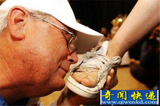 纽约举办臭鞋比赛 网友:这是一条有味道的消息