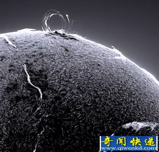 英国摄影师自建天文台 拍摄太阳壮观美景