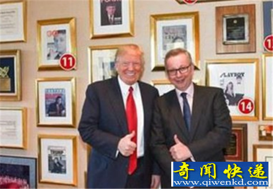 特朗普办公室曝光 15个物件中竟有一本中国小说