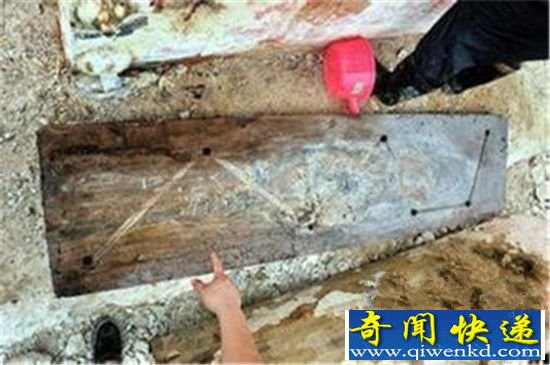 七星巨棺棺底惊现北斗七星 是外星人做的记号?