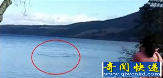水怪之谜 一对母女声称看到尼斯湖水怪现身