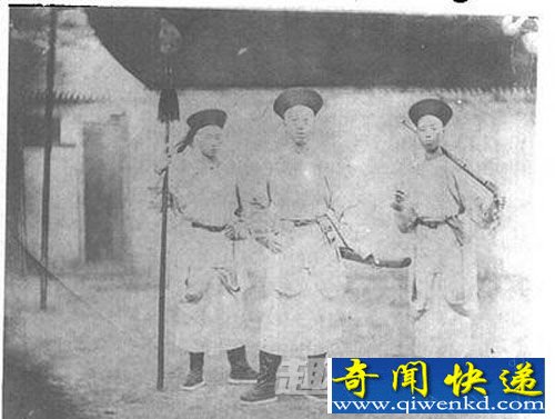 陋习 金莲 面目 三寸 真实