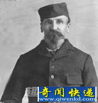 探矿家帕克(Packer)吃同伴