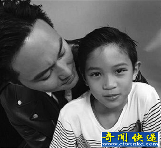 儿子太帅被求出道 袁咏仪儿子帅气超过张智霖