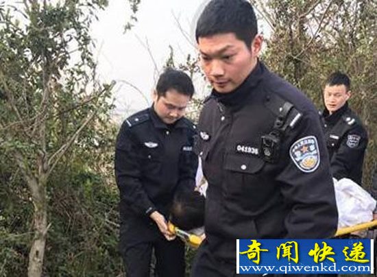 四川警察跳湖救人:不会游泳的情况下救人要紧