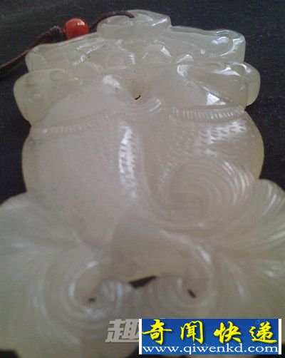 双鱼玉佩