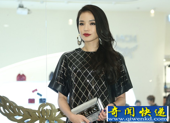 娱乐圈十大明星遇鬼事件 周丽淇墓地拍戏挖到尸虫