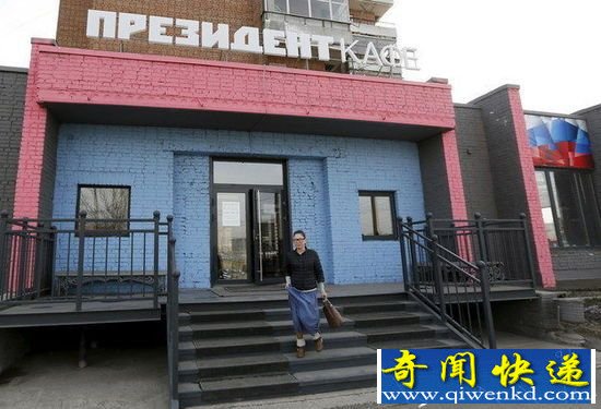 普京主题咖啡馆,厕所纸印着奥巴马