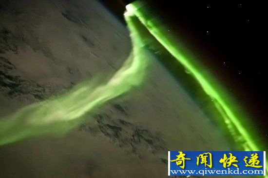 火星表面现绚烂极光 NASA探测器立功