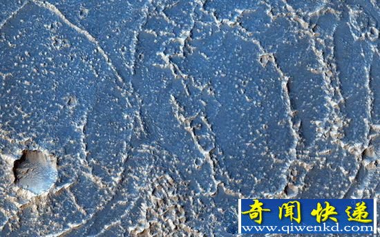 宇宙火星美照!艾彻斯裂谷 明暗对比强烈色调鲜明