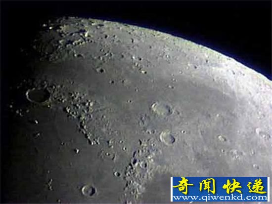 盘点六大月球未解之谜 惊现二战轰炸机