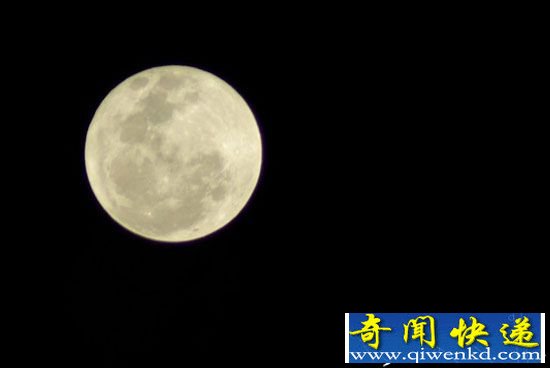 月球背面隐藏UFO飞船残骸?十大月球谜题揭晓
