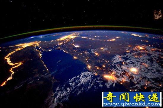 NASA宇航员拍尼罗河夜景 绚烂“流金”致美
