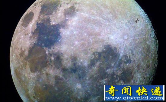 天体摄影师 拍下国际空间站飞越满月画面