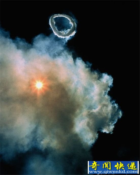 全球奇幻云景大盘点:荚状云酷似外星飞碟