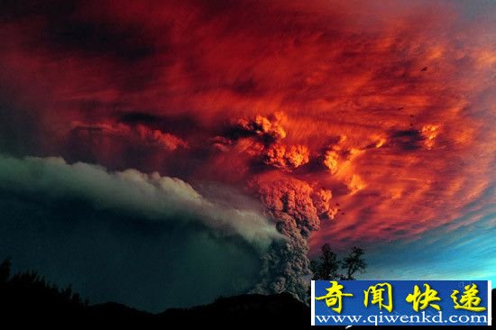 智利火山爆烈式喷发瞬间 摄人心魄!
