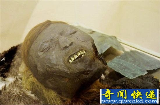 西伯利亚惊现戴着铜质面具的 千年木乃伊