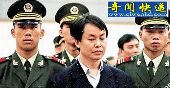 张子强下跪给向华强内幕曝光,成龙曾给向华强下跪