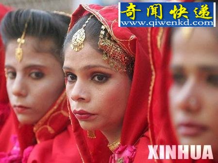 探索各国女人的奇异风俗