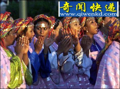 探索各国女人的奇异风俗