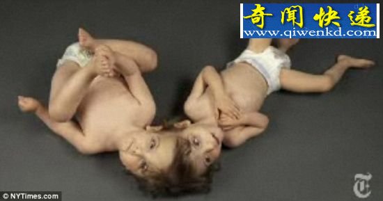 。当其中一个小女孩喝东西时,尽管另一个并没沾一滴,但是她会把手放在胃部。她们每个人似乎都能品尝到另一个人正在吃的东西的味道。 新研究发现连体人可共享思想分享对方感受