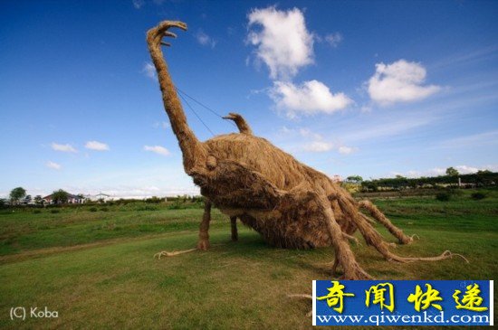 日本稻秆变身大象恐龙