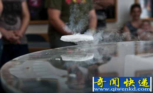 (图)科学家研制出量子漂浮术 有望打造出漂浮车辆