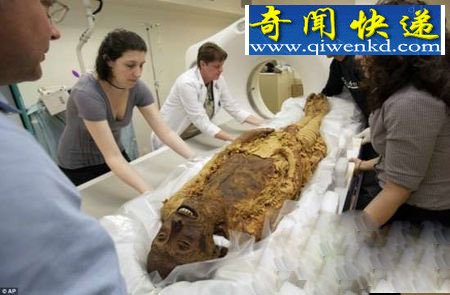 1300年前的女木乃伊大腿内侧竟纹有男子名字