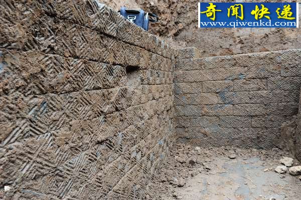 江津白沙将出土完整汉代石棺