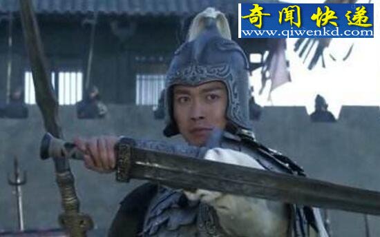 赵云的武器是什么,龙胆亮银枪/青釭剑